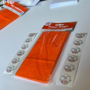 24 pcs Treat Bags Paper Bags, 12 sacs à surprise with Stickers